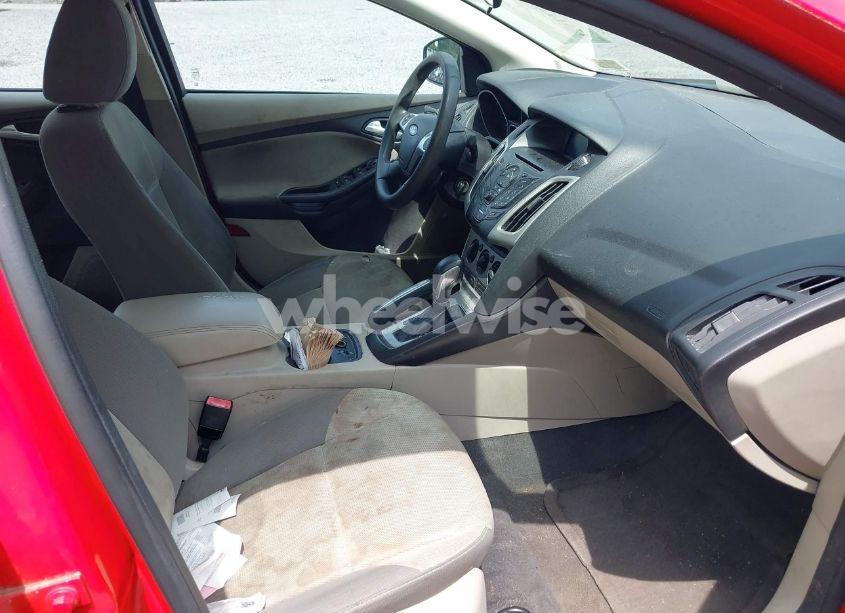 Photo 5 of 2013 Ford Focus SE (VIN 1FADP3F27DL111050)