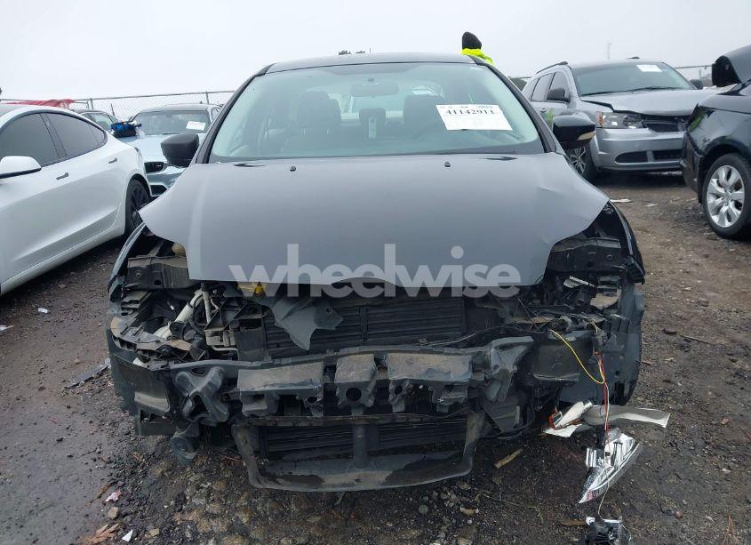 Photo 12 of 2013 Ford Focus SE (VIN 1FADP3F27DL129273)