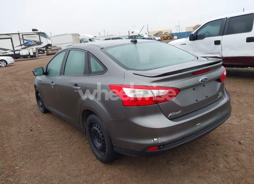 Photo 3 of 2013 Ford Focus SE (VIN 1FADP3F27DL143965)