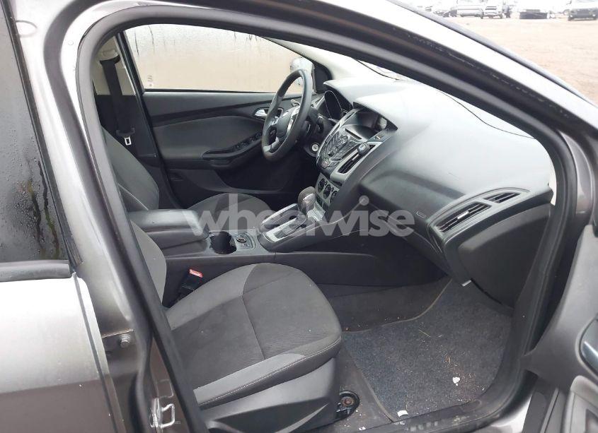 Photo 5 of 2013 Ford Focus SE (VIN 1FADP3F27DL143965)