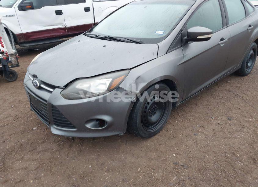 Photo 6 of 2013 Ford Focus SE (VIN 1FADP3F27DL143965)
