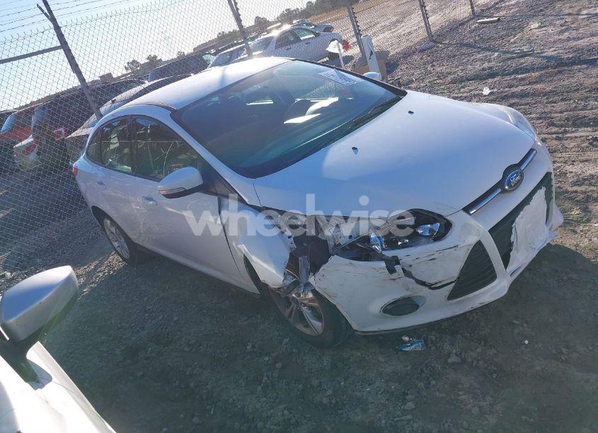 2013 Ford Focus SE (VIN 1FADP3F27DL159342) main photo