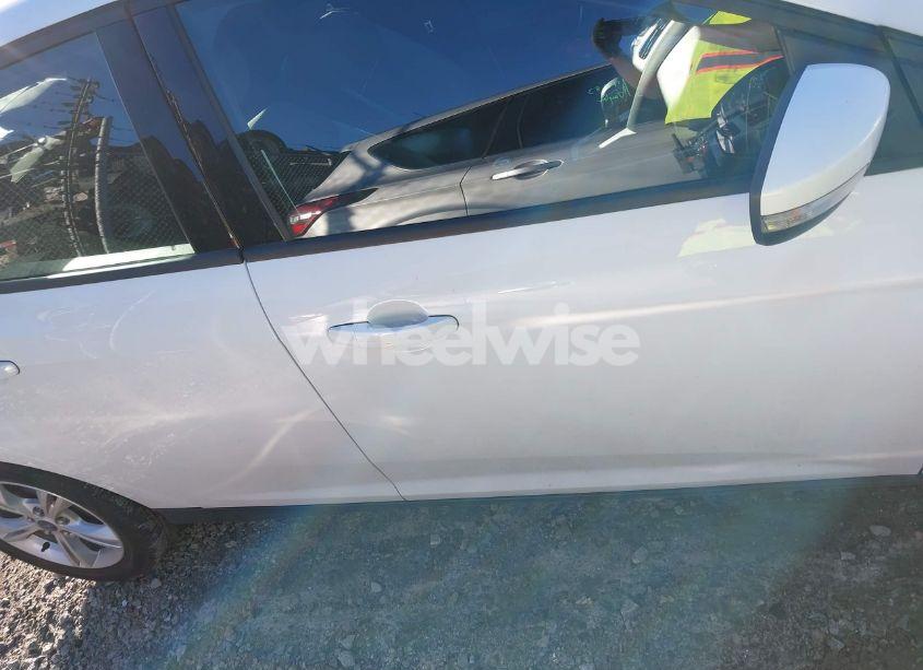 Photo 13 of 2013 Ford Focus SE (VIN 1FADP3F27DL159342)