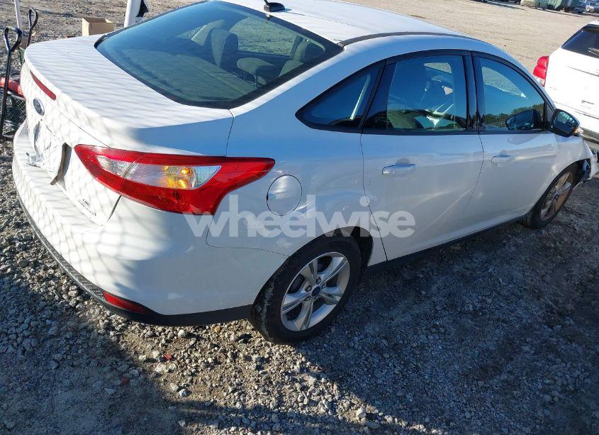 Photo 4 of 2013 Ford Focus SE (VIN 1FADP3F27DL159342)