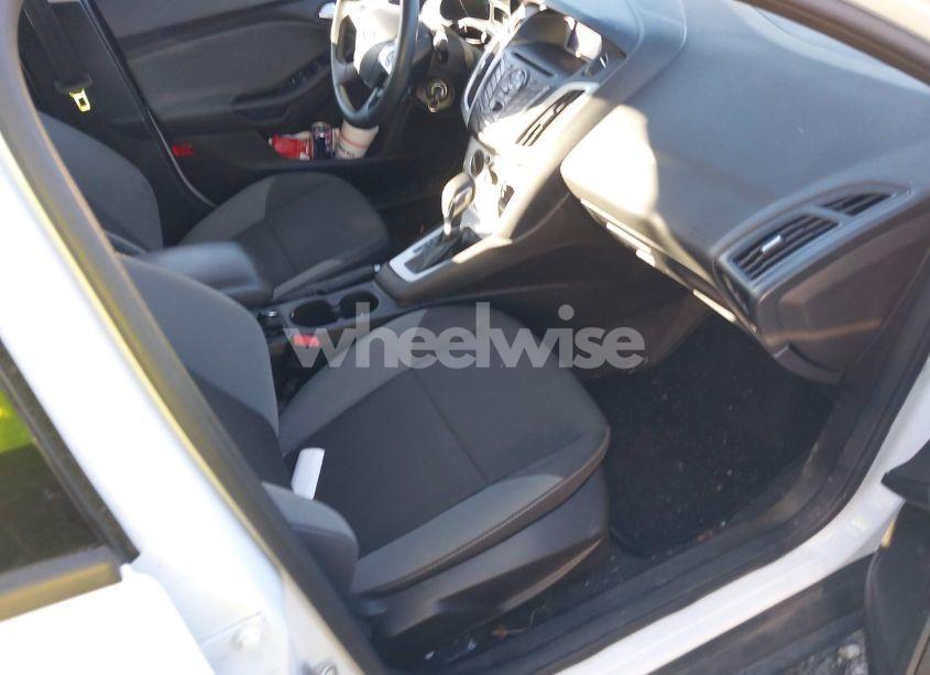 Photo 5 of 2013 Ford Focus SE (VIN 1FADP3F27DL159342)