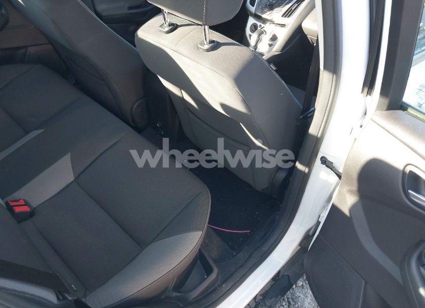 Photo 8 of 2013 Ford Focus SE (VIN 1FADP3F27DL159342)