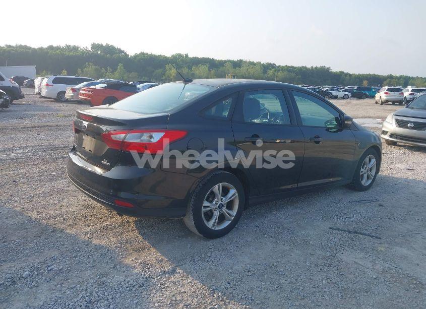 Photo 4 of 2013 Ford Focus SE (VIN 1FADP3F27DL176013)