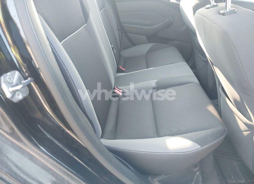 Photo 8 of 2013 Ford Focus SE (VIN 1FADP3F27DL176013)
