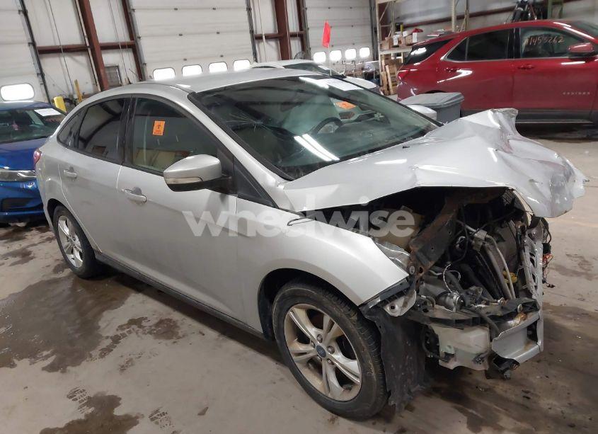 2013 Ford Focus SE (VIN 1FADP3F27DL217305) main photo