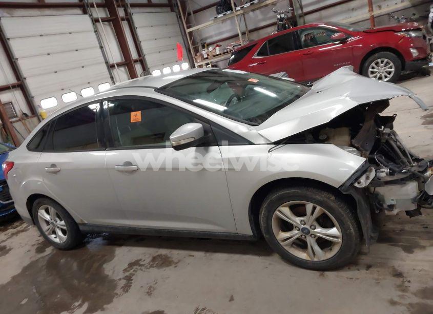 Photo 12 of 2013 Ford Focus SE (VIN 1FADP3F27DL217305)