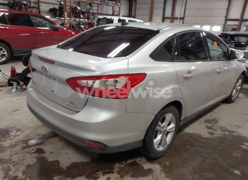 Photo 4 of 2013 Ford Focus SE (VIN 1FADP3F27DL217305)