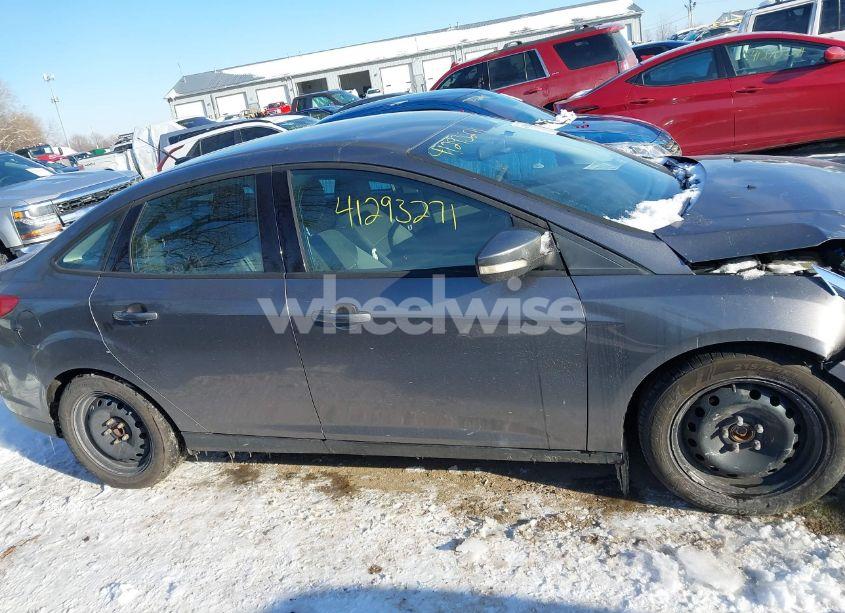 Photo 13 of 2013 Ford Focus SE (VIN 1FADP3F27DL219121)