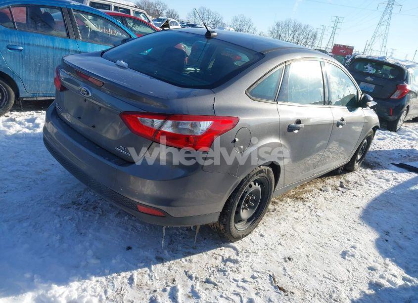 Photo 4 of 2013 Ford Focus SE (VIN 1FADP3F27DL219121)