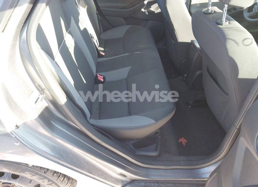 Photo 8 of 2013 Ford Focus SE (VIN 1FADP3F27DL219121)