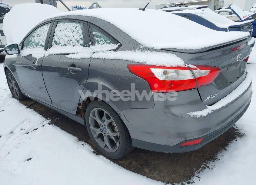 Photo 3 of 2013 Ford Focus SE (VIN 1FADP3F27DL223170)