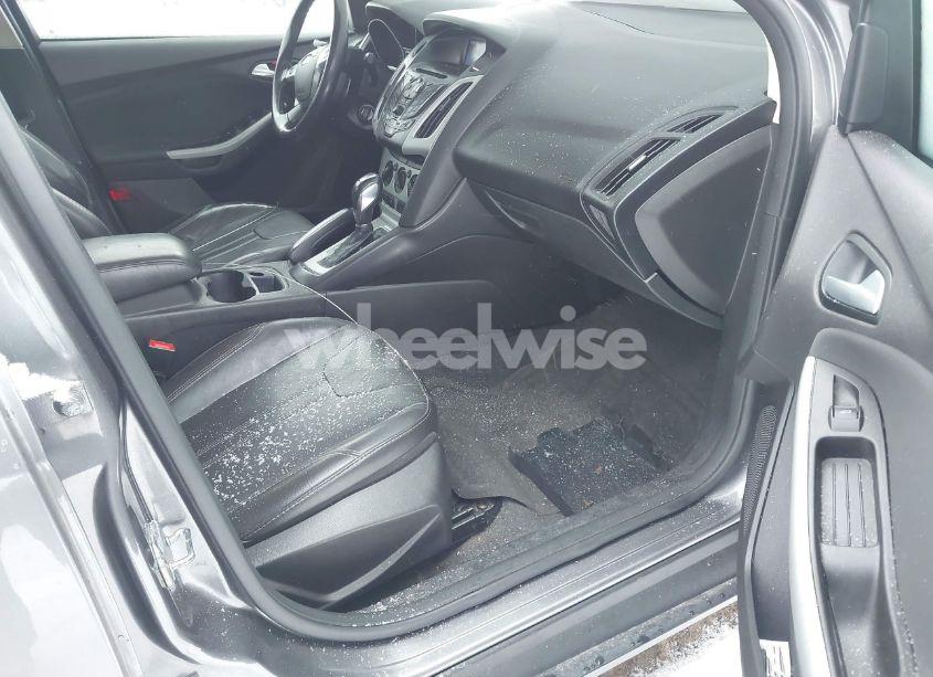 Photo 5 of 2013 Ford Focus SE (VIN 1FADP3F27DL223170)