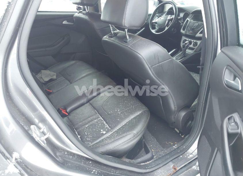 Photo 8 of 2013 Ford Focus SE (VIN 1FADP3F27DL223170)