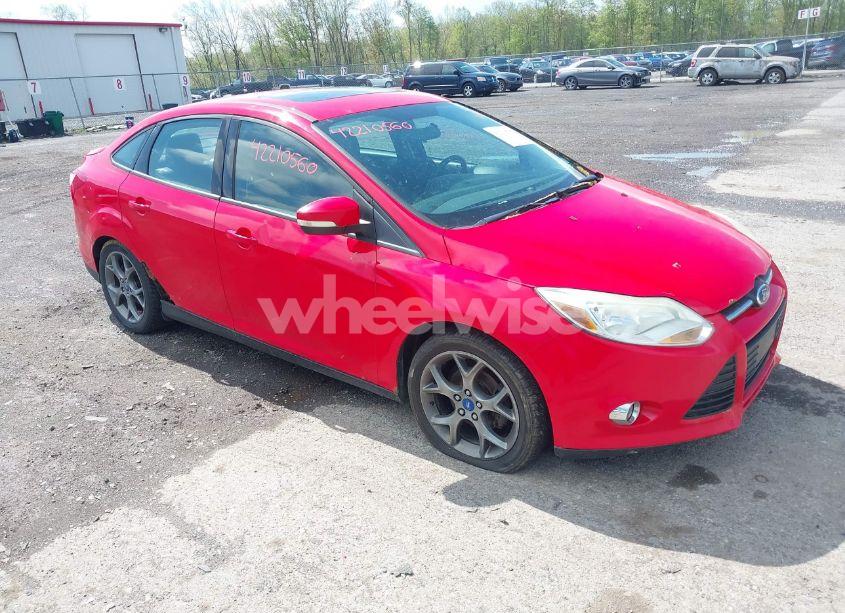 2013 Ford Focus SE (VIN 1FADP3F27DL227588) main photo
