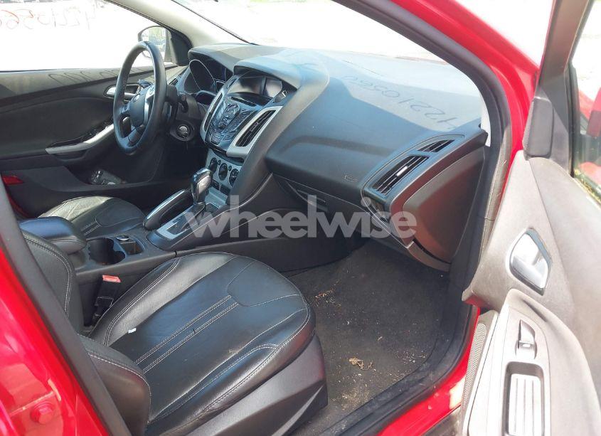 Photo 5 of 2013 Ford Focus SE (VIN 1FADP3F27DL227588)