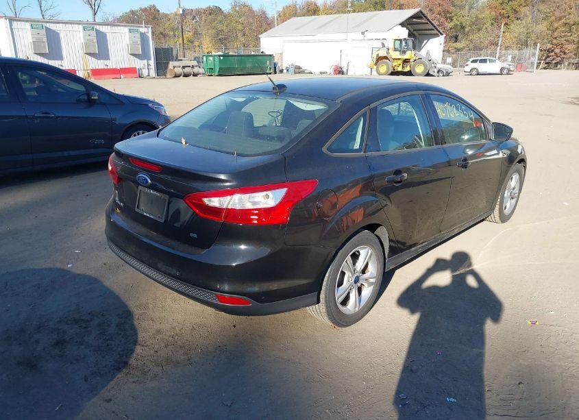Photo 4 of 2013 Ford Focus SE (VIN 1FADP3F27DL231477)