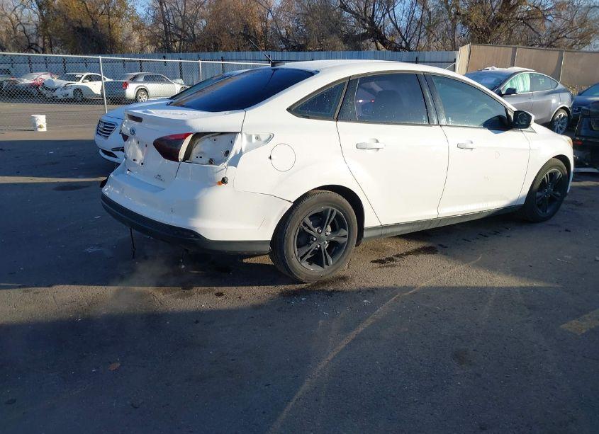 Photo 4 of 2013 Ford Focus SE (VIN 1FADP3F27DL244441)