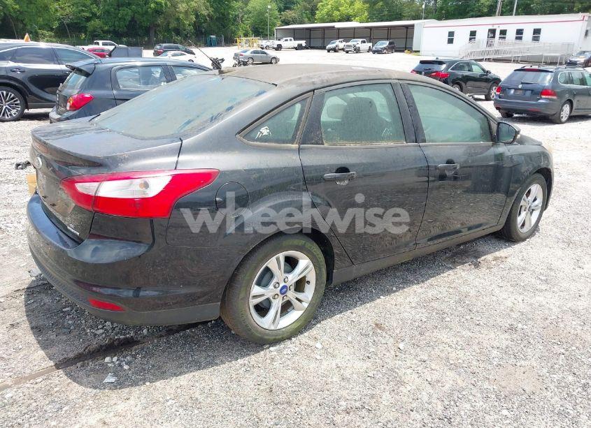 Photo 4 of 2013 Ford Focus SE (VIN 1FADP3F27DL278668)