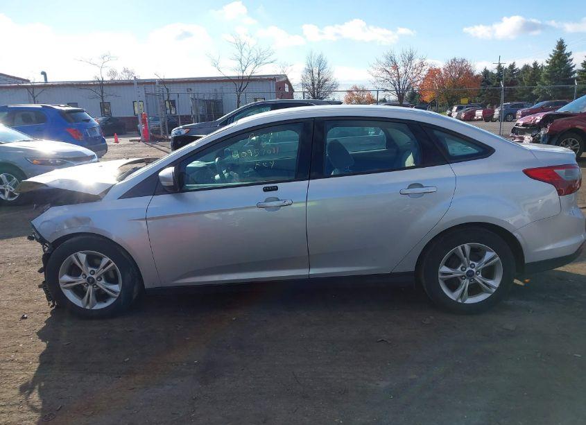 Photo 15 of 2013 Ford Focus SE (VIN 1FADP3F27DL306713)