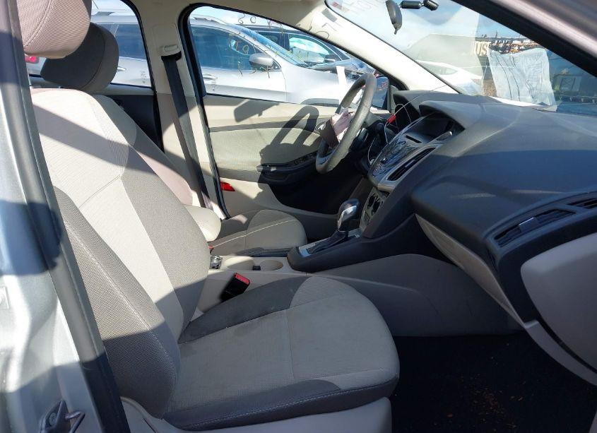 Photo 5 of 2013 Ford Focus SE (VIN 1FADP3F27DL306713)