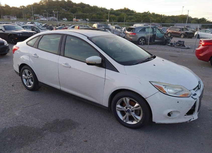 2013 Ford Focus SE (VIN 1FADP3F27DL312673) main photo