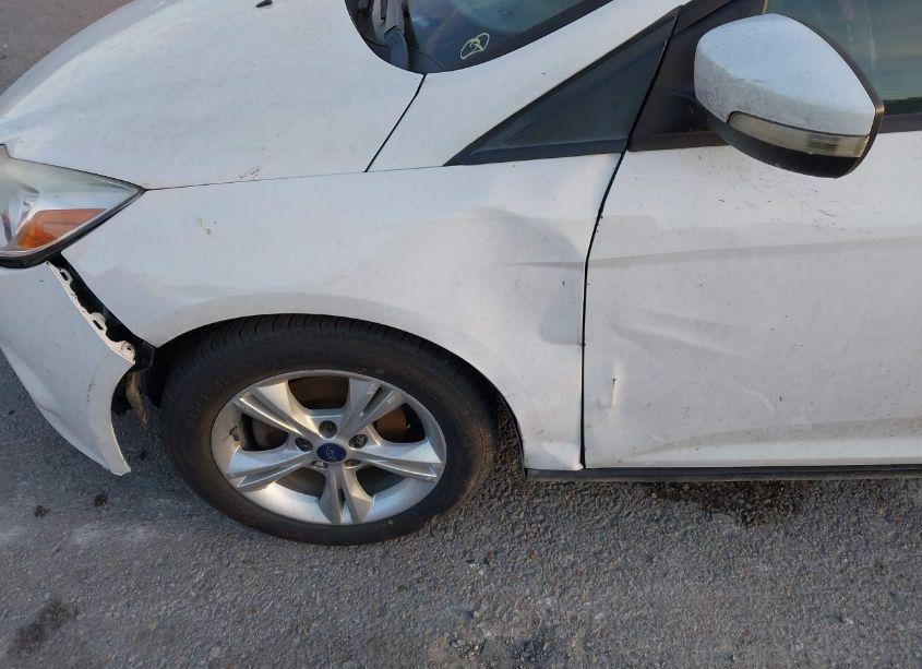 Photo 14 of 2013 Ford Focus SE (VIN 1FADP3F27DL312673)