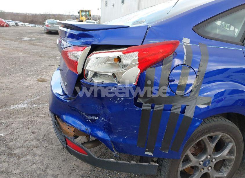 Photo 6 of 2013 Ford Focus SE (VIN 1FADP3F27DL320370)