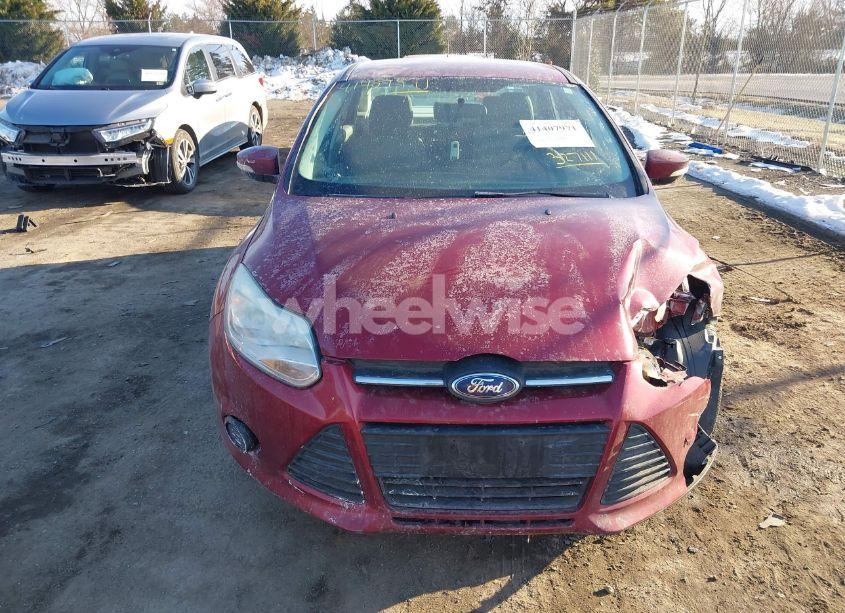 Photo 12 of 2013 Ford Focus SE (VIN 1FADP3F27DL327111)