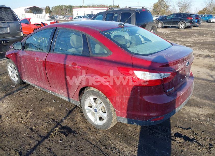 Photo 3 of 2013 Ford Focus SE (VIN 1FADP3F27DL327111)