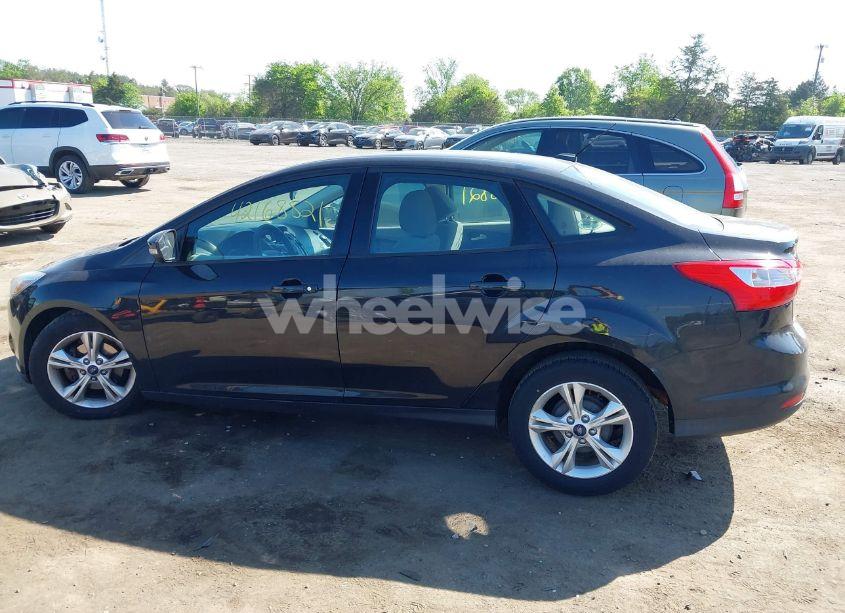 Photo 15 of 2013 Ford Focus SE (VIN 1FADP3F27DL330672)