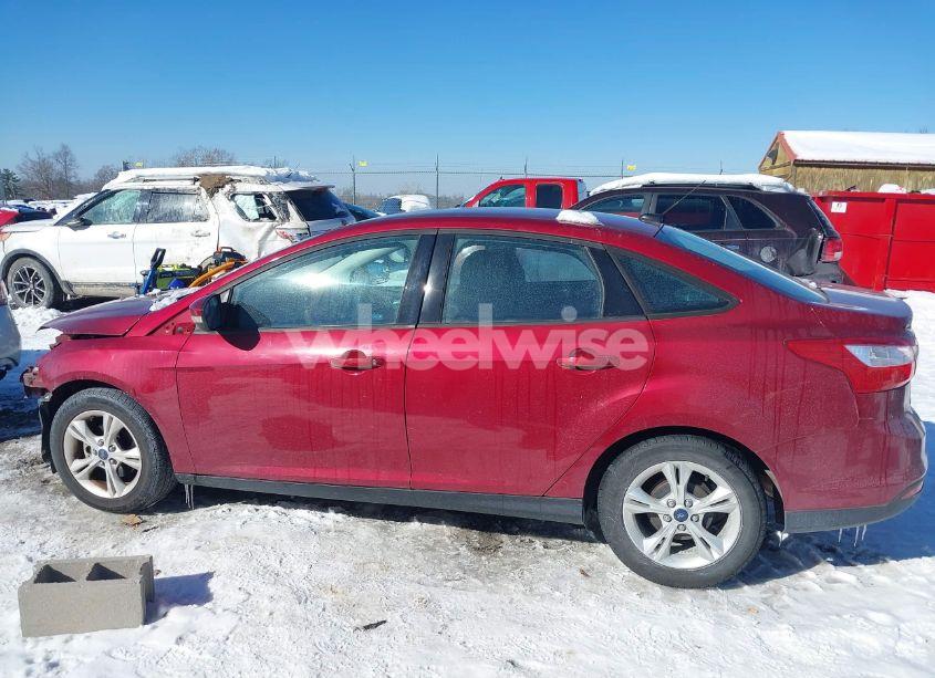 Photo 15 of 2013 Ford Focus SE (VIN 1FADP3F27DL331529)