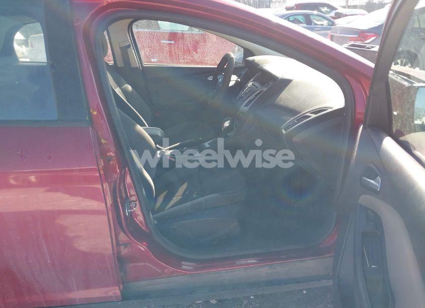 Photo 5 of 2013 Ford Focus SE (VIN 1FADP3F27DL331529)