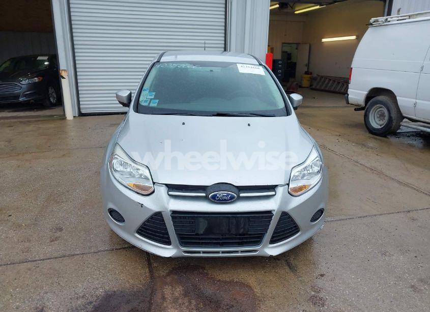 Photo 12 of 2013 Ford Focus SE (VIN 1FADP3F27DL332048)