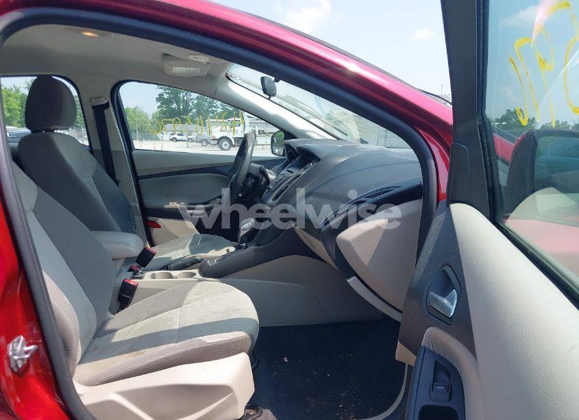 Photo 5 of 2013 Ford Focus SE (VIN 1FADP3F27DL350923)