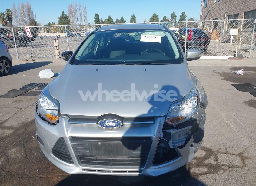Photo 12 of 2013 Ford Focus SE (VIN 1FADP3F27DL354101)