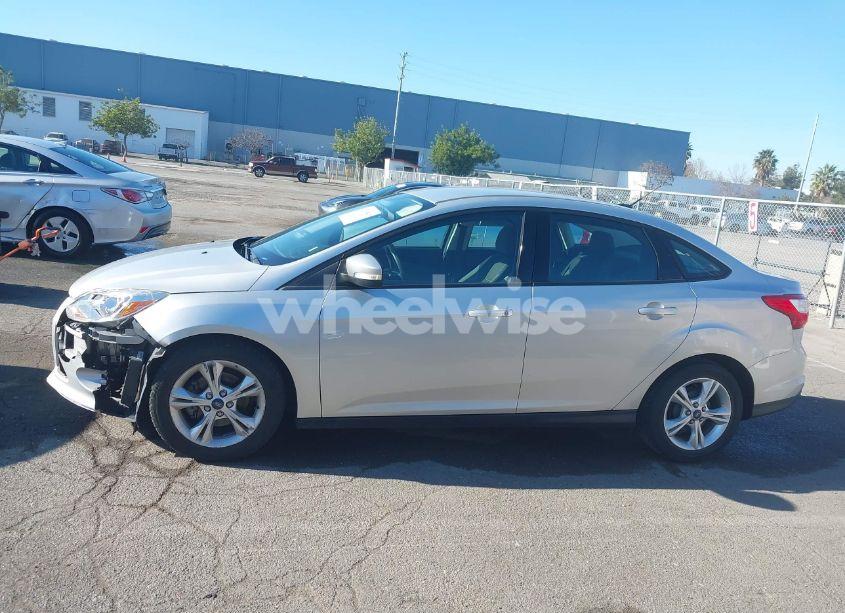Photo 14 of 2013 Ford Focus SE (VIN 1FADP3F27DL354101)