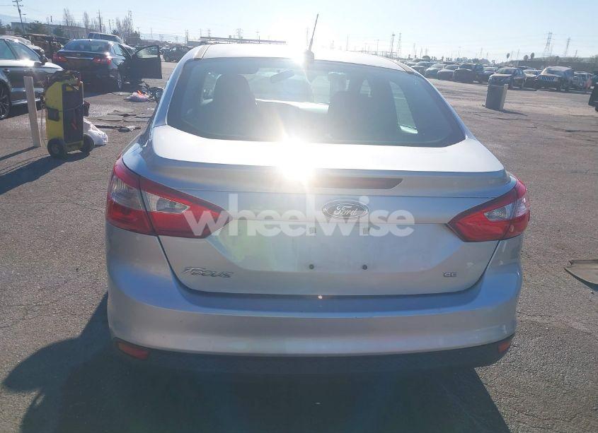 Photo 16 of 2013 Ford Focus SE (VIN 1FADP3F27DL354101)