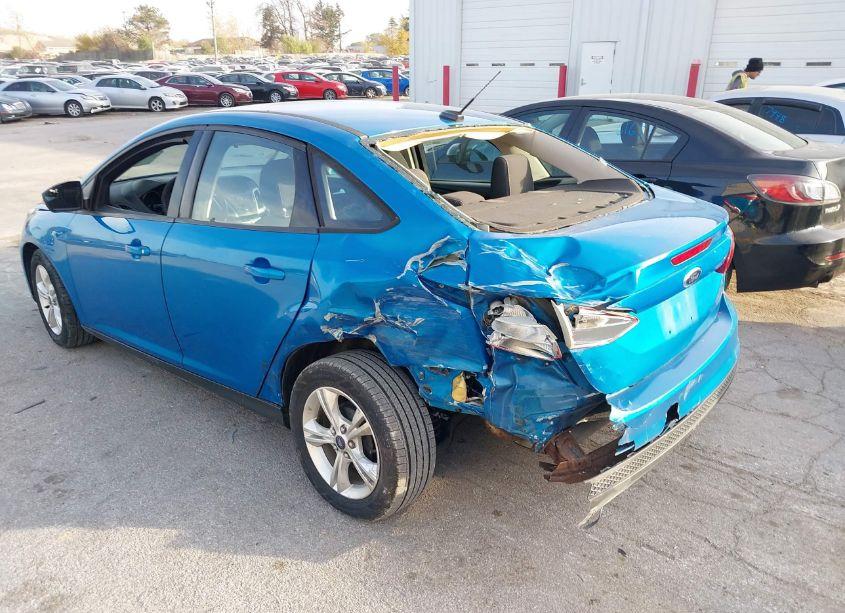 Photo 3 of 2013 Ford Focus SE (VIN 1FADP3F27DL360366)