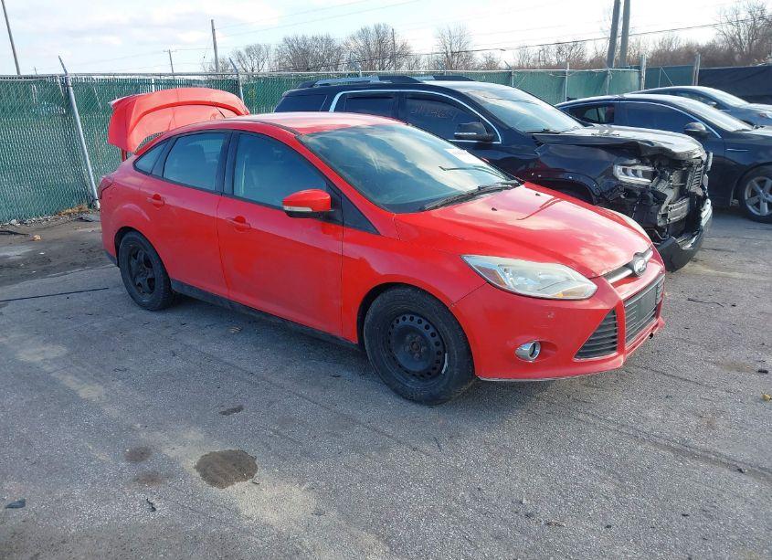 2013 Ford Focus SE (VIN 1FADP3F27DL371092) main photo