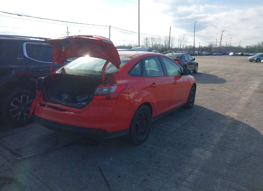 Photo 4 of 2013 Ford Focus SE (VIN 1FADP3F27DL371092)