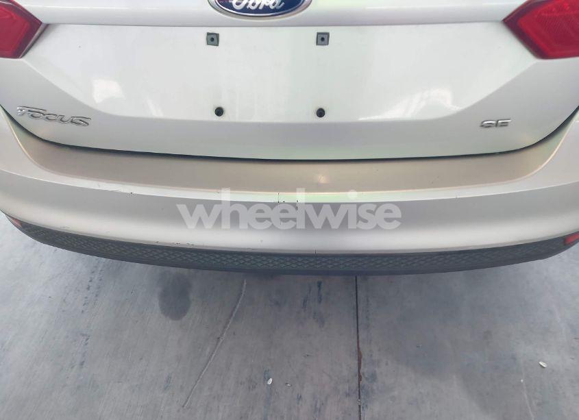 Photo 14 of 2013 Ford Focus SE (VIN 1FADP3F27DL375465)