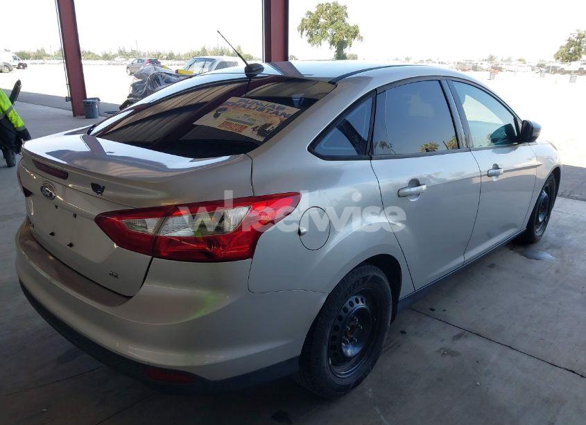 Photo 4 of 2013 Ford Focus SE (VIN 1FADP3F27DL375465)