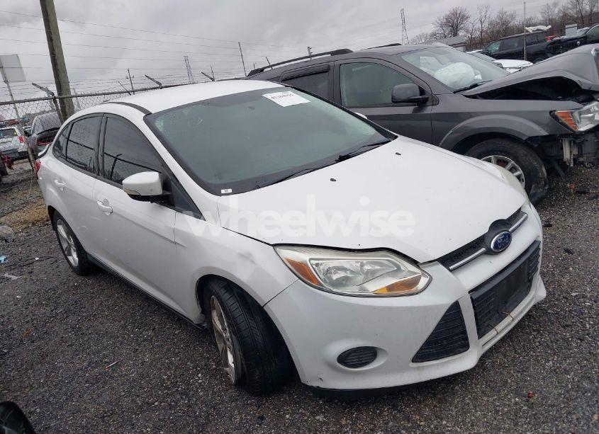 2013 Ford Focus SE (VIN 1FADP3F27DL376468) main photo