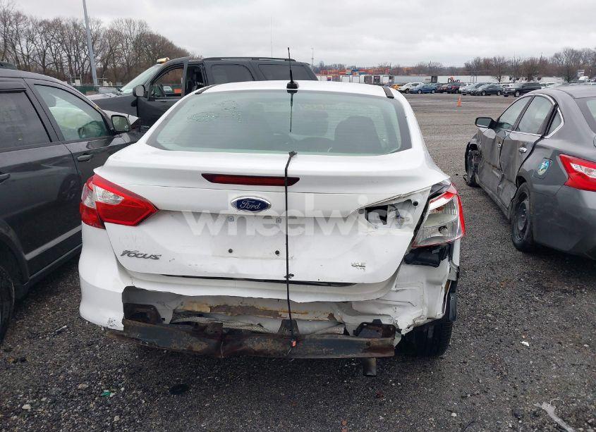 Photo 6 of 2013 Ford Focus SE (VIN 1FADP3F27DL376468)