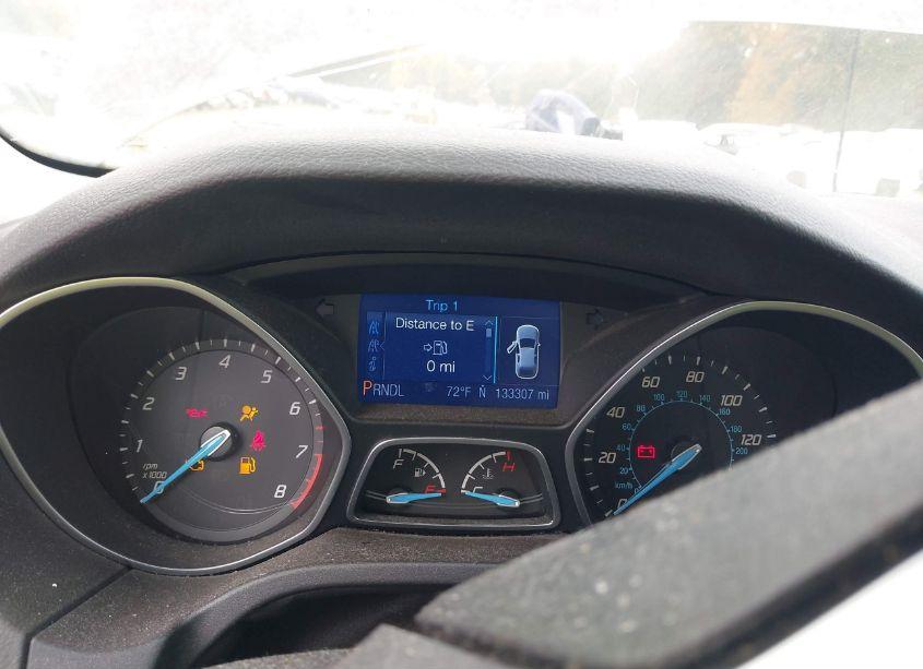 Photo 7 of 2014 Ford Focus SE (VIN 1FADP3F27EL102771)