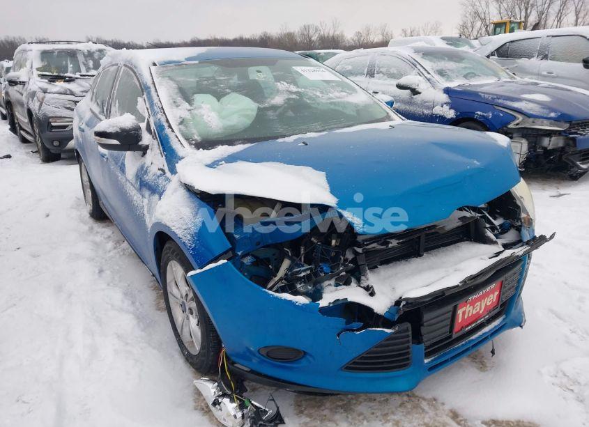 2014 Ford Focus SE (VIN 1FADP3F27EL107307) main photo